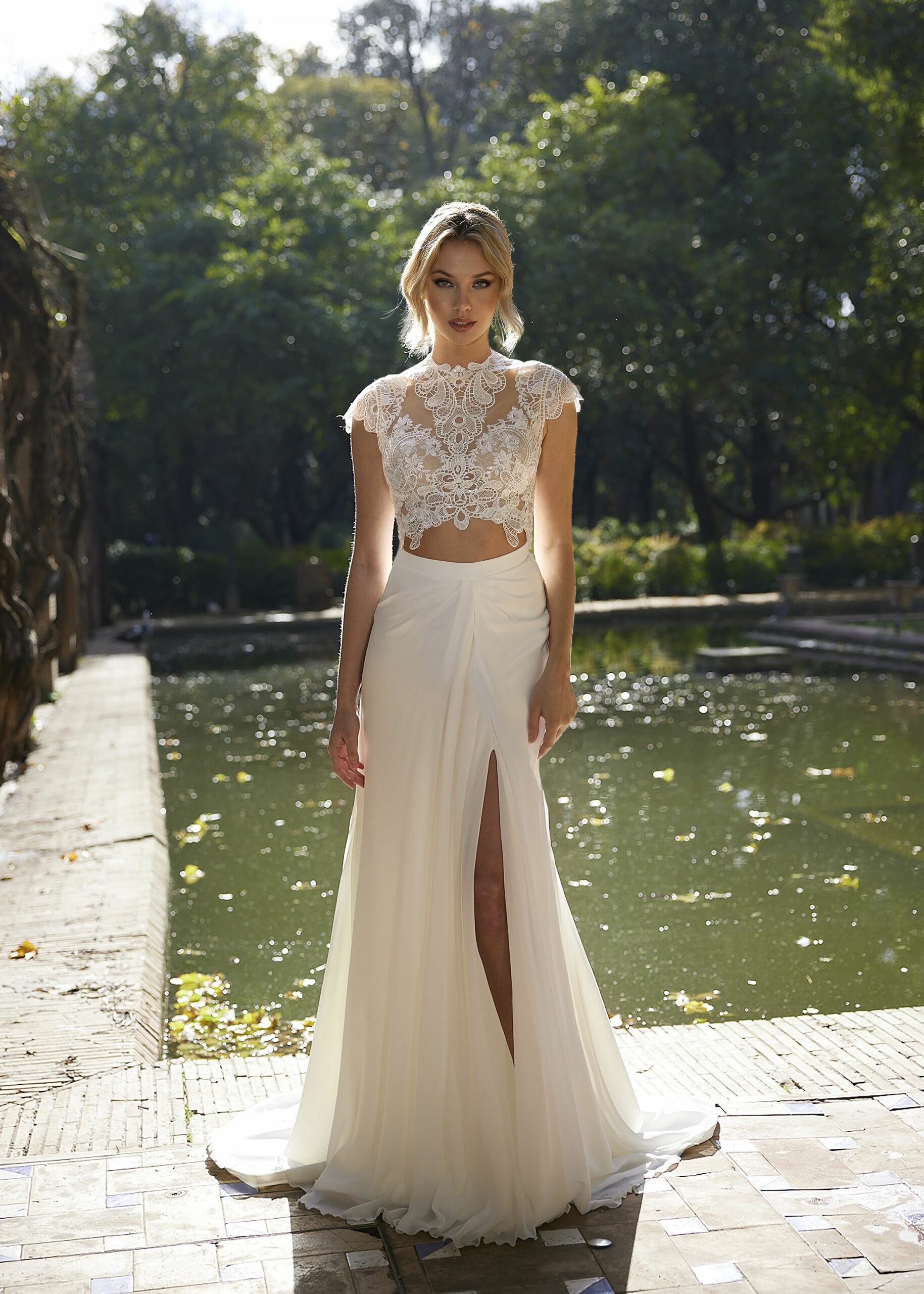 IZZIE & IRIS | Modern wedding dress seperates | Libelle