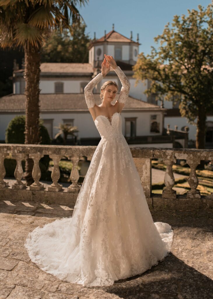 Libelle Bridal lace wedding dress - Kyle