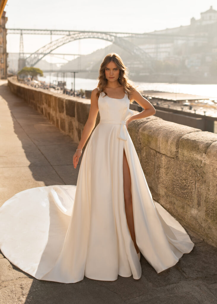 Ballgown wedding dress by Libelle Bridal